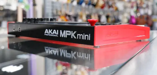 Akai - MPK Mini MKIII 25-Note Keyboard/Drum Pad Controller 2